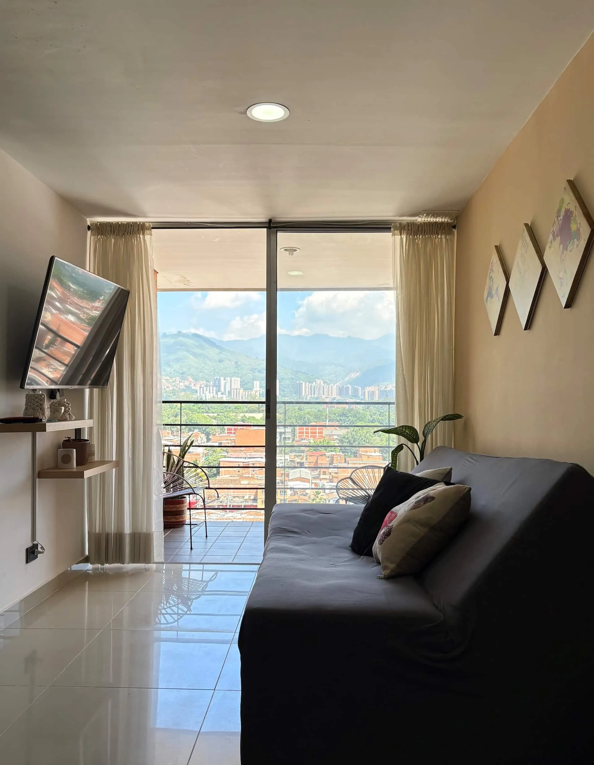 The Cristo Rey Balcony — City Views in Cristo Rey, Medellín