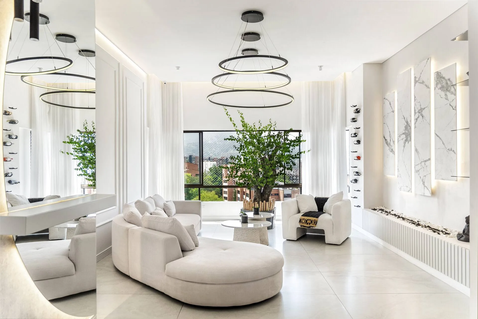 The El Poblado Penthouse, El Poblado, Medellín (view 3)