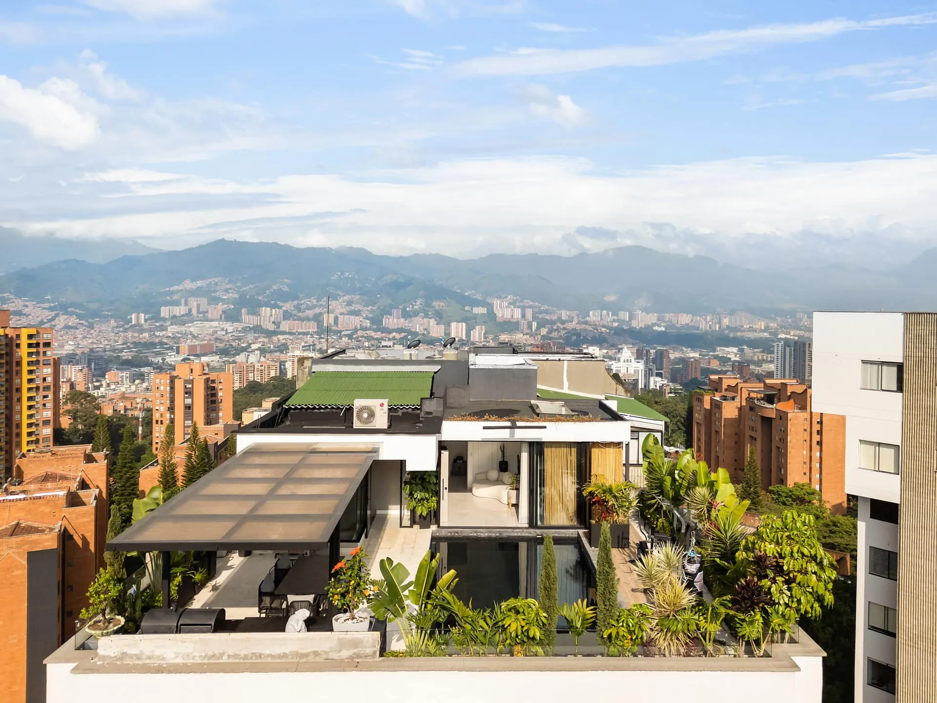 The El Poblado Penthouse, El Poblado, Medellín (view 4)