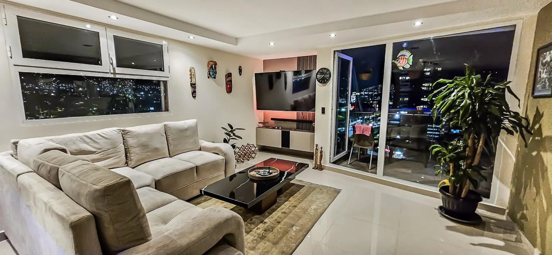 The Envigado Smart Home, Envigado, Medellín (view 2)