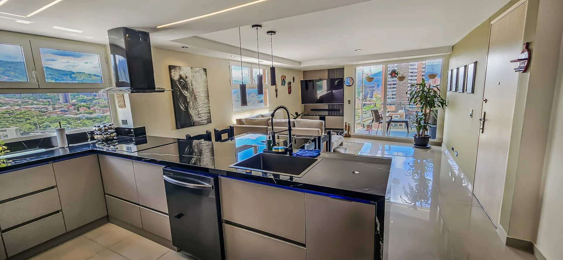 The Envigado Smart Home, Envigado, Medellín (view 4)